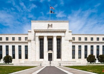 Fed phải kiên quyết đối mặt với lạm phát trong thời gian tới