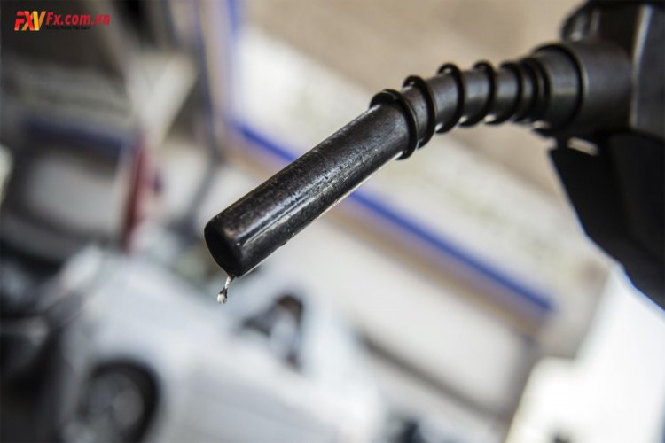 Dự báo giá dầu: Dầu thô hình thành hai đỉnh vào tháng 5