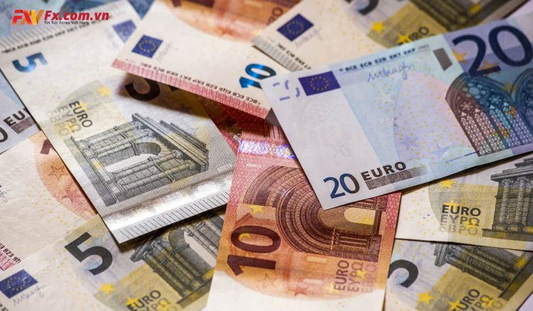 EUR/USD rút lui khỏi mức cao nhất trong hai tuần