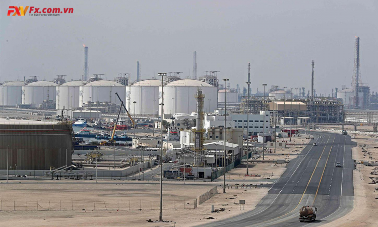 Dầu tăng do Libya ngừng sản xuất tại mỏ lớn nhất và Lệnh cấm EU Mulls nhập khẩu dầu từ Nga